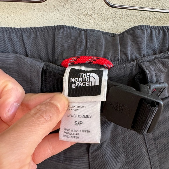 The North Face Gray Paramount Trail Convertible Cargo Pants Belt Like New Mens S - Picture 12 of 12